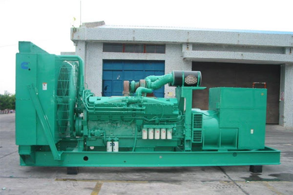 连山工厂发电机应急发电时如何更准确地检查发电机状态？